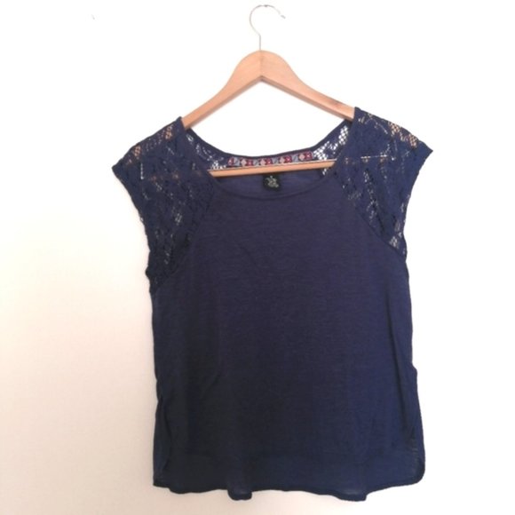 Rue21 Purple Lace Short Sleeve Asymmetrical Blouse - Picture 2 of 11